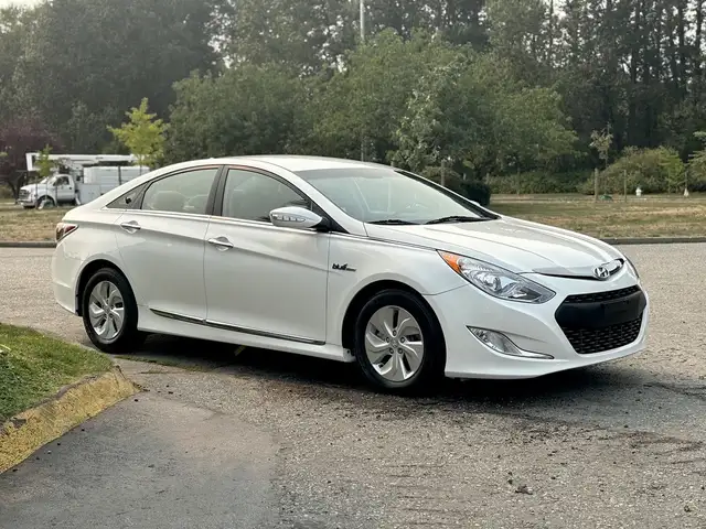 2014 Hyundai Sonata Hybrid 4dr Sedan