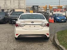 2014 Hyundai Sonata Hybrid 4dr Sedan - Photo 9