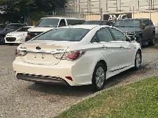 2014 Hyundai Sonata Hybrid 4dr Sedan - Photo 10