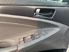 2014 Hyundai Sonata Hybrid 4dr Sedan - Photo 12