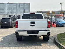 2017 Chevrolet Silverado 1500 Z71 4x4 Crew Cab 6.6 ft. box - Photo 9