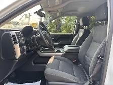 2017 Chevrolet Silverado 1500 Z71 4x4 Crew Cab 6.6 ft. box - Photo 12