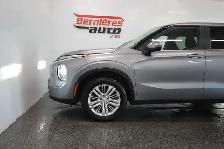2024 Mitsubishi Outlander ES / AWD / 7 PASSAGERS - Photo 5