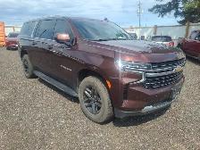 2023 Chevrolet Suburban - Photo 3