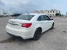 2011 Chrysler 200 - Photo 5