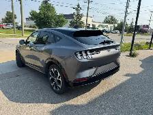 2021 Ford Mustang Mach-E Premium - Photo 2