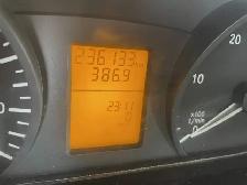 2010 Mercedes-Benz Sprinter diesel - Photo 2