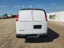 2017 Chevrolet Express - Photo 6