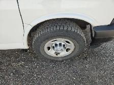 2017 Chevrolet Express - Photo 12