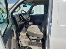 2017 Chevrolet Express - Photo 13