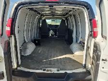 2017 Chevrolet Express - Photo 25