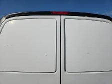 2017 Chevrolet Express - Photo 34