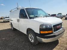 2013 GMC Savana - Photo 2