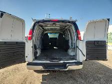 2013 GMC Savana - Photo 23