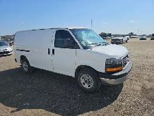 2014 GMC Savana - Photo 2