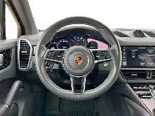2020 Porsche Cayenne / AWD - Photo 14
