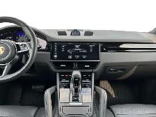 2020 Porsche Cayenne / AWD - Photo 15
