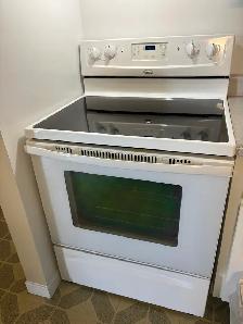 Cuisinière Amana 30’’ blanche en parfaite condition. - Photo 2