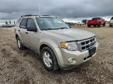 2010 Ford Escape - Photo 2