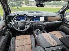 2026 Chevrolet Silverado 1500 High Country 6.2L Htd/Cld Lthr - Photo 2