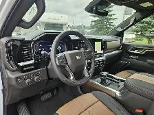 2026 Chevrolet Silverado 1500 High Country 6.2L Htd/Cld Lthr - Photo 11