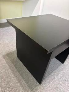 Table de chevet noir avec tiroir en bonne condition. - Photo 5