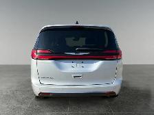 2023 Chrysler Pacifica Touring L - Photo 5