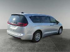 2023 Chrysler Pacifica Touring L - Photo 7
