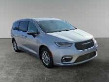 2023 Chrysler Pacifica Touring L - Photo 9
