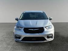 2023 Chrysler Pacifica Touring L - Photo 10