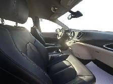 2023 Chrysler Pacifica Touring L - Photo 16