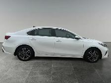 2023 Kia Forte EX - Photo 8