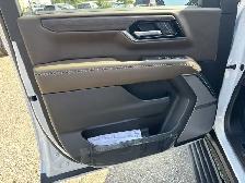 2026 GMC YUKON XL Denali Ultimate - - Photo 9
