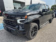 2025 Chevrolet Silverado 1500 2LT Trail Boss 6'6' std box Silver - Photo 2