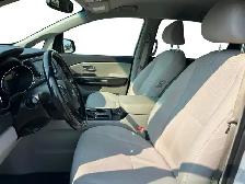 2019 Kia Sedona LX - Photo 12