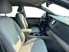 2019 Kia Sedona LX - Photo 13