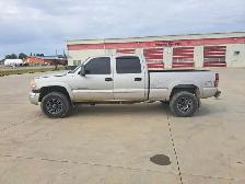 2005 GMC Sierra 2500HD - Photo 5