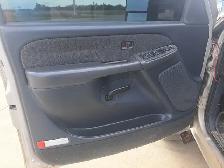 2005 GMC Sierra 2500HD - Photo 9