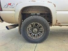 2005 GMC Sierra 2500HD - Photo 36