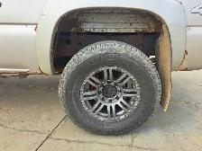 2005 GMC Sierra 2500HD - Photo 37