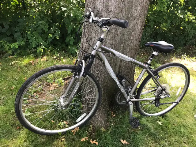 Norco Malahat Comfort Hybrid Bike 28' (700C) / Vélo hybride