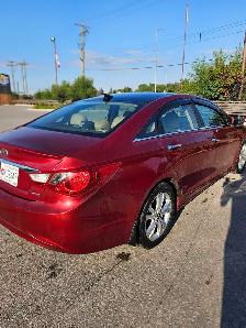 2012 Hyundai Sonata - Photo 2