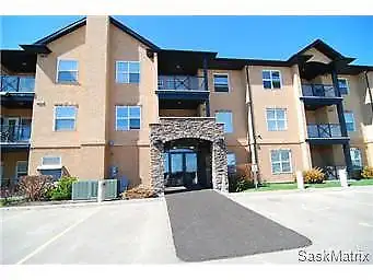 Two bedroom apartment - Lakewood - available for September