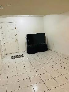 Keele & Rutherford, basement apartment for rent - Photo 8