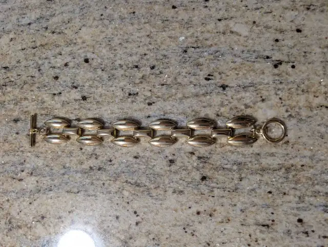 Gold Tone Link Bracelet