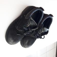 UNE PAIRE DE SOULIERS NOIRS DE 8'DE LONG GRANDEUR 12 BÉBÉ: $5.00 - Photo 2