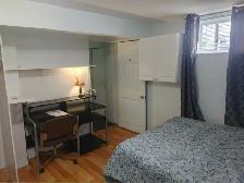 Spacious furnished bedroom for rent! AVAILABLE NOW! - Photo 2