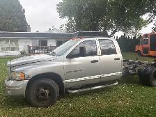 2004 dodge ram 3500 - Photo 2