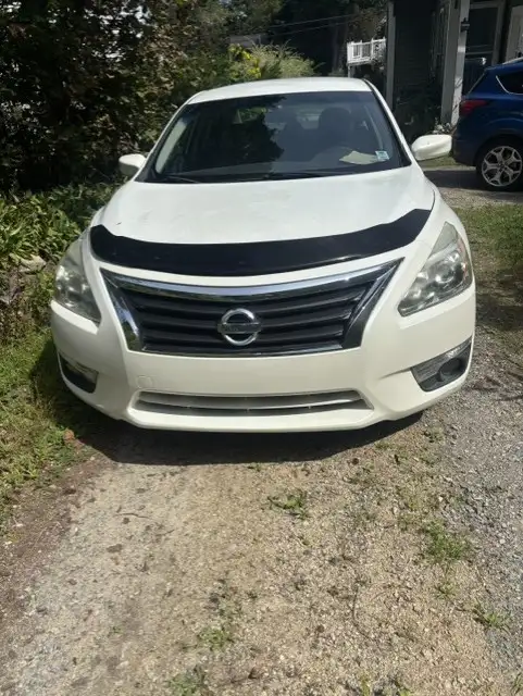 2014 Nissan Altima $3000 obo