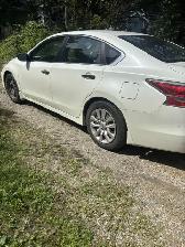 2014 Nissan Altima $3000 obo - Photo 2
